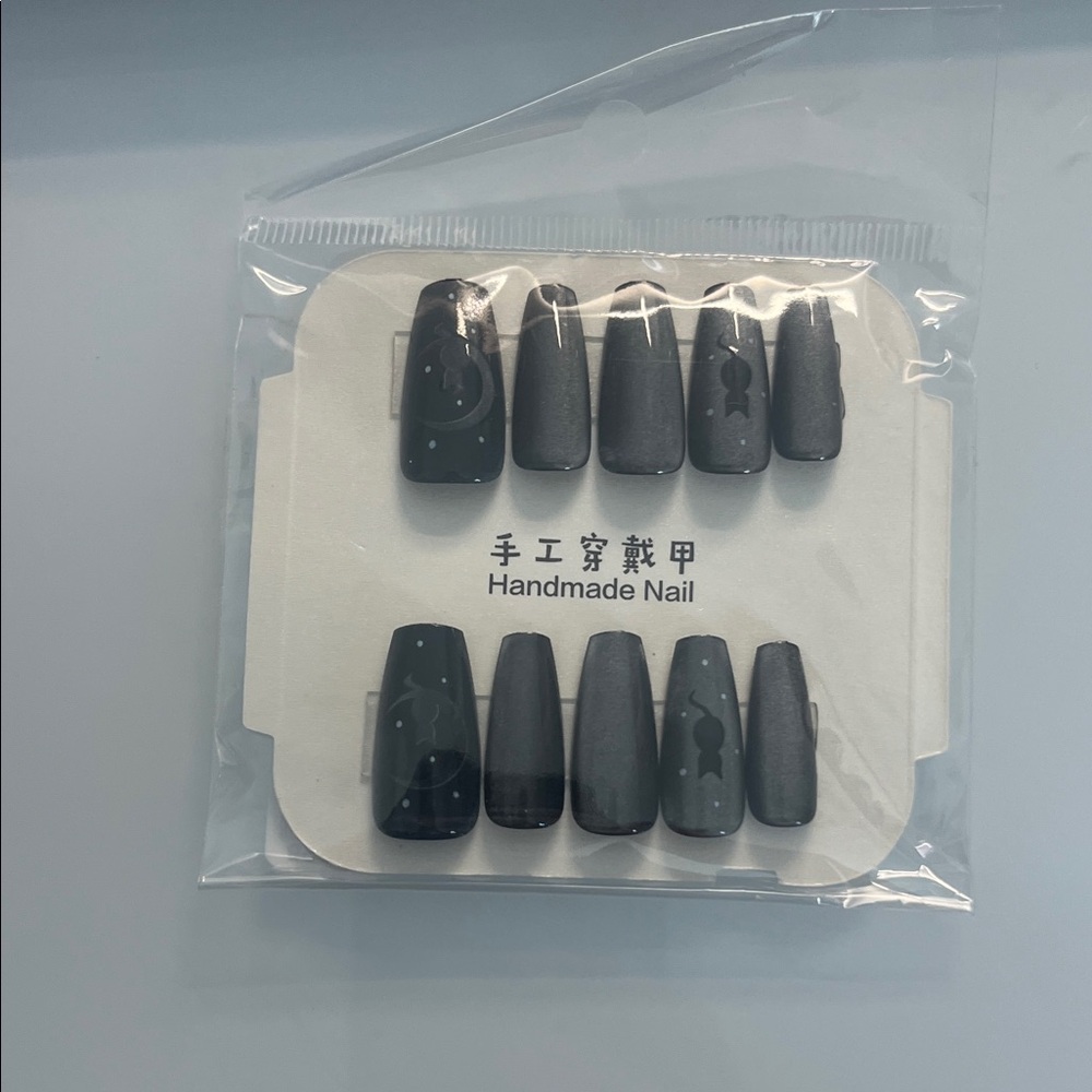 Black Press-On Nails Set